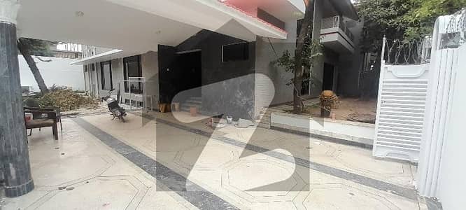 ایف ۔ 10/3 ایف ۔ 10,اسلام آباد میں 5 کمروں کا 1 کنال مکان 4.4 لاکھ میں کرایہ پر دستیاب ہے۔