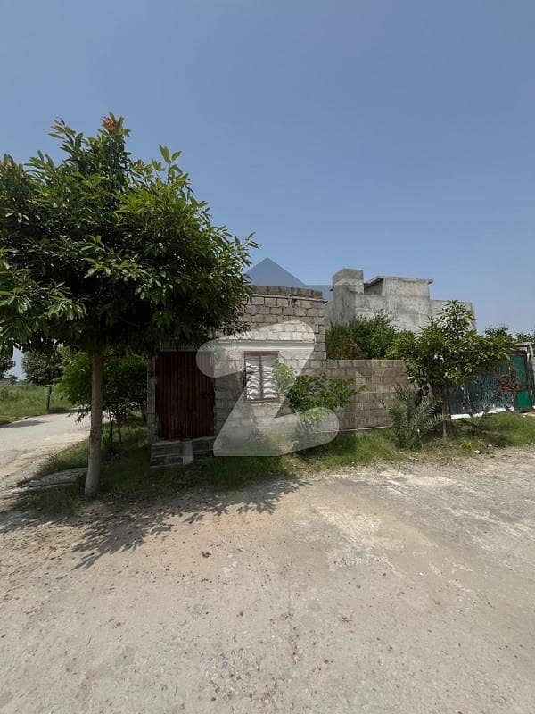 زمر ویلی کشمیر ہائی وے,اسلام آباد میں 4 مرلہ کمرشل پلاٹ 56.0 لاکھ میں برائے فروخت۔