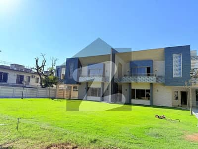 big house for rent in F-8 big house for rent in F-8