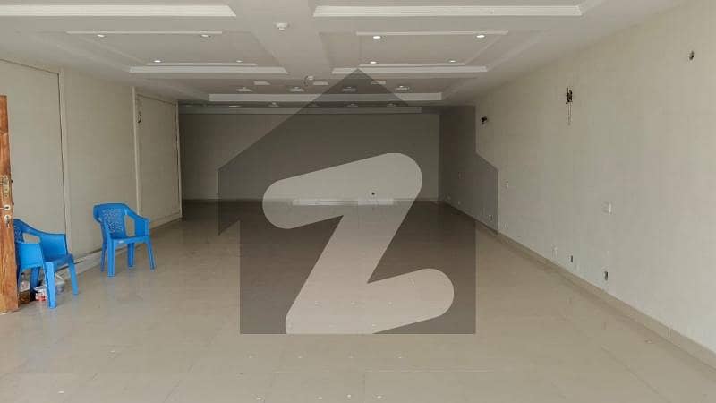 08 MARLA COMMERCIAL FLOOR WITH LIFT AVAILABLE