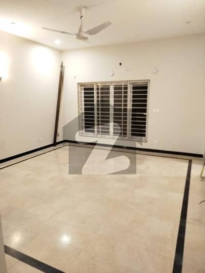 ڈی ۔ 12 اسلام آباد میں 3 کمروں کا 14 مرلہ بالائی پورشن 1.5 لاکھ میں کرایہ پر دستیاب ہے۔