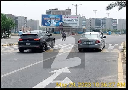 ڈی ایچ اے فیز 8 - بلاک ایس فیز 8,ڈیفنس (ڈی ایچ اے),لاہور میں 1 کنال رہائشی پلاٹ 4.5 کروڑ میں برائے فروخت۔ ڈی ایچ اے فیز 8 - بلاک ایس فیز 8,ڈیفنس (ڈی ایچ اے),لاہور میں 1 کنال رہائشی پلاٹ 4.5 کروڑ میں برائے فروخت۔