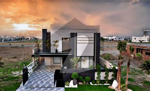 ڈی ایچ اے فیز 7 ڈیفنس (ڈی ایچ اے),لاہور میں 5 کمروں کا 1 کنال مکان 12.5 کروڑ میں برائے فروخت۔