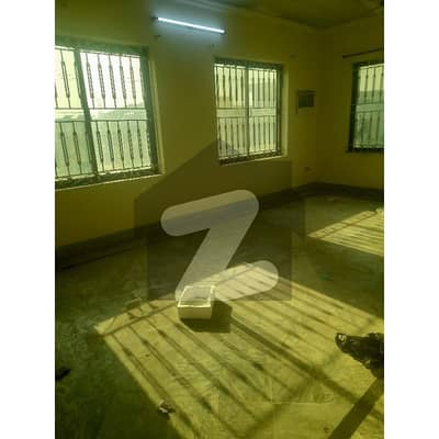 سوان گارڈن ۔ بلاک اے سوان گارڈن,اسلام آباد میں 3 کمروں کا 10 مرلہ بالائی پورشن 45.0 ہزار میں کرایہ پر دستیاب ہے۔