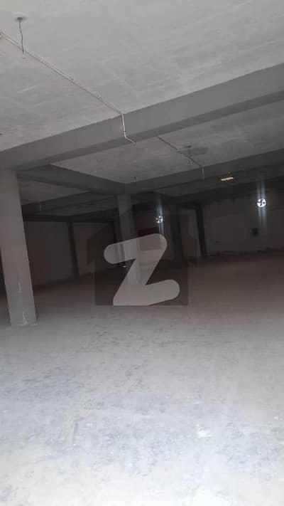 سُندرانڈسٹریل اسٹیٹ لاہور میں 3 کمروں کا 3 کنال گودام 7.0 لاکھ میں کرایہ پر دستیاب ہے۔