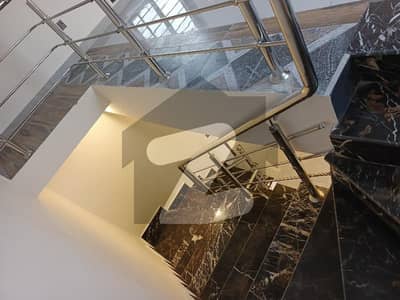 گندهارا سٹی اسلام آباد میں 3 کمروں کا 5 مرلہ بالائی پورشن 35.0 ہزار میں کرایہ پر دستیاب ہے۔