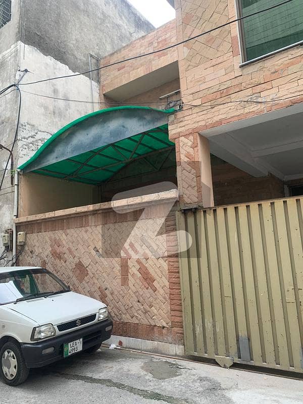 گلبرگ 2 گلبرگ,لاہور میں 6 کمروں کا 12 مرلہ مکان 4.3 کروڑ میں برائے فروخت۔ گلبرگ 2 گلبرگ,لاہور میں 6 کمروں کا 12 مرلہ مکان 4.3 کروڑ میں برائے فروخت۔