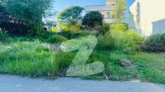 ڈی ۔ 12/2 ڈی ۔ 12,اسلام آباد میں 14 مرلہ رہائشی پلاٹ 7.4 کروڑ میں برائے فروخت۔ ڈی ۔ 12/2 ڈی ۔ 12,اسلام آباد میں 14 مرلہ رہائشی پلاٹ 7.4 کروڑ میں برائے فروخت۔