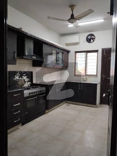 3 Bed Room House Available For Rent in Askari 11 Lahore