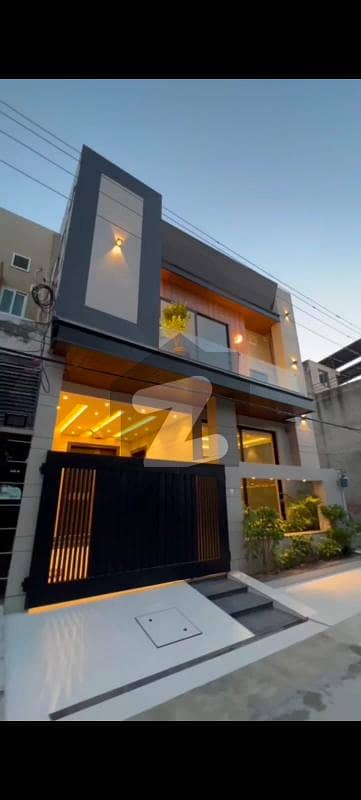 5 marla ultra modern house available for sale ( Gas installed ) 5 marla ultra modern house available for sale ( Gas installed )