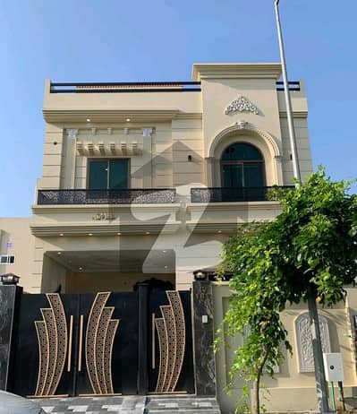 Stunning Prime Location House Is Available For sale In Royal Palm City Stunning Prime Location House Is Available For sale In Royal Palm City