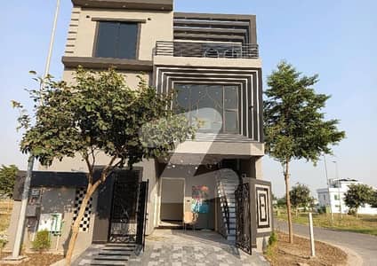 Corner House Of 5 Marla Is Available For sale In Royal Palm City Corner House Of 5 Marla Is Available For sale In Royal Palm City