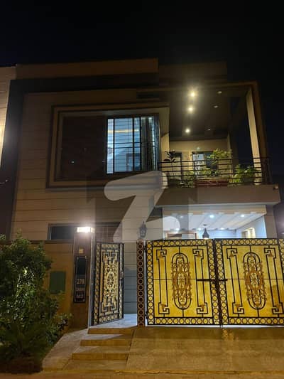 بحریہ آرچرڈ فیز 1 - ایسٹرن ایکسٹینشن بحریہ آرچرڈ فیز 1,بحریہ آرچرڈ,لاہور میں 3 کمروں کا 5 مرلہ مکان 1.75 کروڑ میں برائے فروخت۔ بحریہ آرچرڈ فیز 1 - ایسٹرن ایکسٹینشن بحریہ آرچرڈ فیز 1,بحریہ آرچرڈ,لاہور میں 3 کمروں کا 5 مرلہ مکان 1.75 کروڑ میں برائے فروخت۔