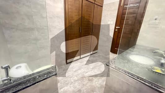 ڈی ایچ اے فیز 2 - بلاک ٹی فیز 2,ڈیفنس (ڈی ایچ اے),لاہور میں 3 کمروں کا 1 کنال بالائی پورشن 1.1 لاکھ میں کرایہ پر دستیاب ہے۔