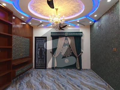 ڈی سی کالونی - ستلج بلاک ڈی سی کالونی,گوجرانوالہ میں 5 کمروں کا 10 مرلہ مکان 4.5 کروڑ میں برائے فروخت۔