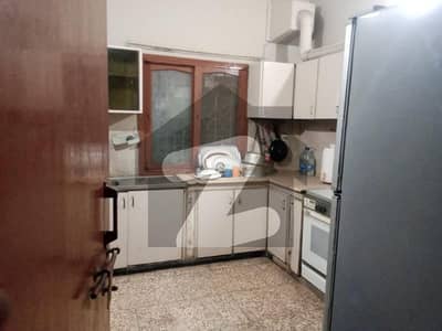 نارتھ کراچی ۔ سیکٹر 11اے نارتھ کراچی,کراچی میں 9 کمروں کا 12 مرلہ مکان 5.3 کروڑ میں برائے فروخت۔ نارتھ کراچی ۔ سیکٹر 11اے نارتھ کراچی,کراچی میں 9 کمروں کا 12 مرلہ مکان 5.3 کروڑ میں برائے فروخت۔