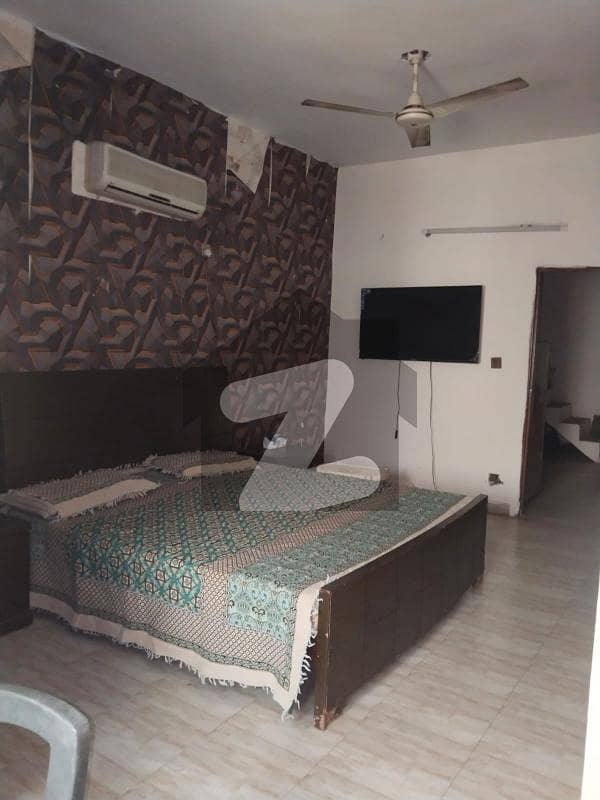 ماڈل ٹاؤن ۔ بلاک اے ماڈل ٹاؤن,ملتان میں 2 مرلہ کمرہ 30.0 ہزار میں کرایہ پر دستیاب ہے۔