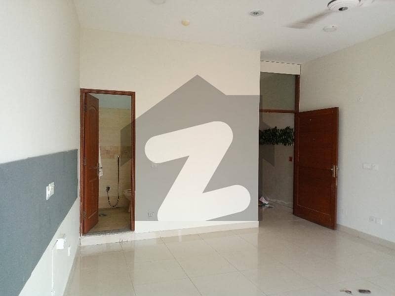 02 Marla Commercial 1st Floor Available