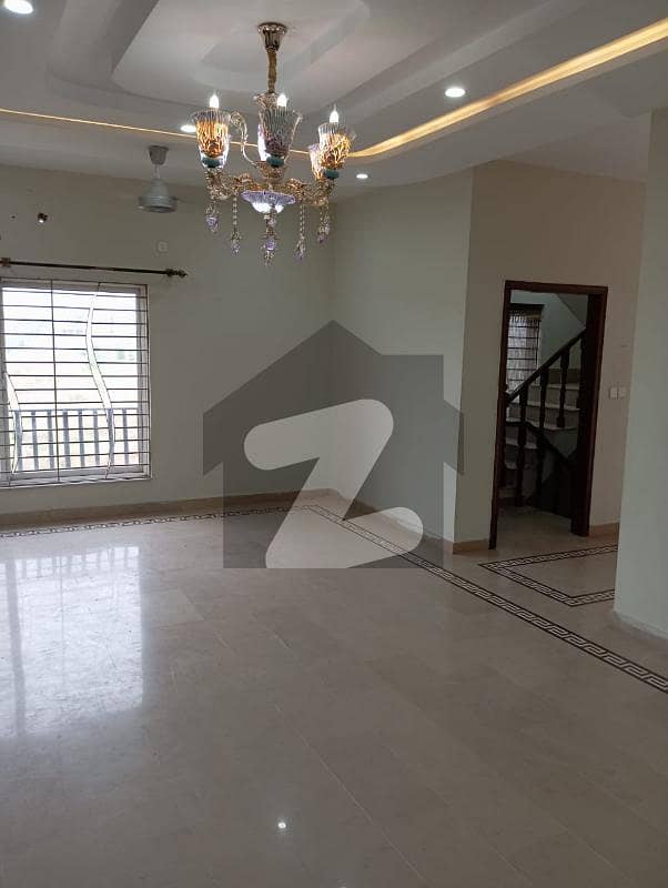 Ground + Basement for rent Ground + Basement for rent