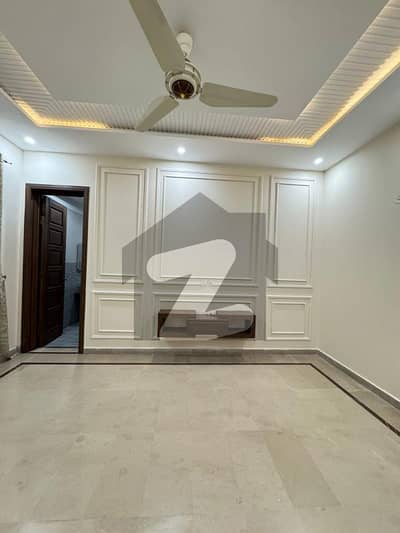 ڈی ایچ اے فیز 6 - بلاک کے فیز 6,ڈیفنس (ڈی ایچ اے),لاہور میں 3 کمروں کا 1 کنال زیریں پورشن 1.8 لاکھ میں کرایہ پر دستیاب ہے۔ ڈی ایچ اے فیز 6 - بلاک کے فیز 6,ڈیفنس (ڈی ایچ اے),لاہور میں 3 کمروں کا 1 کنال زیریں پورشن 1.8 لاکھ میں کرایہ پر دستیاب ہے۔