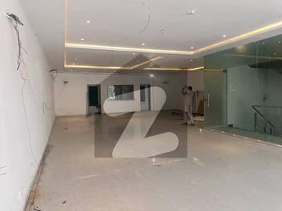 8Marla 3Rd FLOOR COMMERCIAL HALL DHA PHASE 6 RAYA