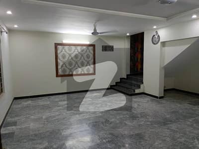 3 BED LOWER GROUND PORTION AVAILABLE 3 BED LOWER GROUND PORTION AVAILABLE