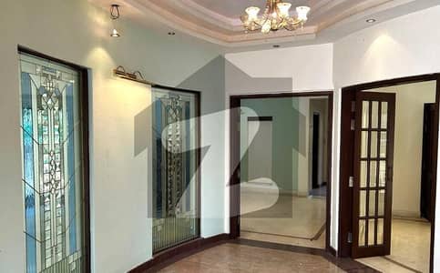 ڈی ایچ اے فیز 2 ڈیفنس (ڈی ایچ اے),لاہور میں 5 کمروں کا 1 کنال مکان 2.55 لاکھ میں کرایہ پر دستیاب ہے۔ ڈی ایچ اے فیز 2 ڈیفنس (ڈی ایچ اے),لاہور میں 5 کمروں کا 1 کنال مکان 2.55 لاکھ میں کرایہ پر دستیاب ہے۔