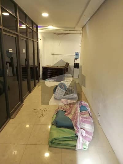 شاہراہِ فیصل کراچی میں 5 مرلہ Studio دفتر 1.25 لاکھ میں کرایہ پر دستیاب ہے۔