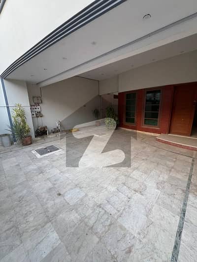 SILENT COMMERCIAL PORTION AVAILABLE FOR RENT GULSHAN-E-IQBAL BLOCK 2  GULSHAN-E-IQBAL BLOCK 2