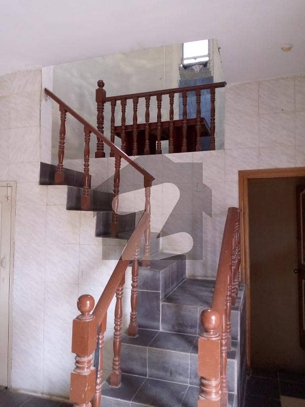 کلفٹن ۔ بلاک 9 کلفٹن,کراچی میں 4 کمروں کا 10 مرلہ مکان 2.2 لاکھ میں کرایہ پر دستیاب ہے۔ کلفٹن ۔ بلاک 9 کلفٹن,کراچی میں 4 کمروں کا 10 مرلہ مکان 2.2 لاکھ میں کرایہ پر دستیاب ہے۔