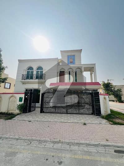 بحریہ ٹاؤن ۔ غزنوی بلاک بحریہ ٹاؤن ۔ سیکٹر ایف,بحریہ ٹاؤن,لاہور میں 5 کمروں کا 12 مرلہ مکان 3.95 کروڑ میں برائے فروخت۔ بحریہ ٹاؤن ۔ غزنوی بلاک بحریہ ٹاؤن ۔ سیکٹر ایف,بحریہ ٹاؤن,لاہور میں 5 کمروں کا 12 مرلہ مکان 3.95 کروڑ میں برائے فروخت۔