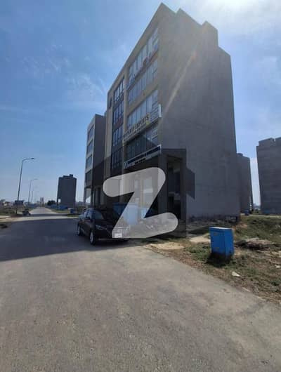 DHA / Phase 8 Block W CCA2_ _4 Marla New Plaza Rental Value 4 Lac, Price 13.35 Crore DHA / Phase 8 Block W CCA2_ _4 Marla New Plaza Rental Value 4 Lac, Price 13.35 Crore