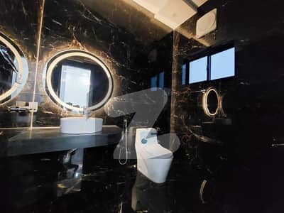 بحریہ ٹاؤن فیز 8 بحریہ ٹاؤن راولپنڈی,راولپنڈی میں 4 کمروں کا 1 کنال بالائی پورشن 90.0 ہزار میں کرایہ پر دستیاب ہے۔ بحریہ ٹاؤن فیز 8 بحریہ ٹاؤن راولپنڈی,راولپنڈی میں 4 کمروں کا 1 کنال بالائی پورشن 90.0 ہزار میں کرایہ پر دستیاب ہے۔