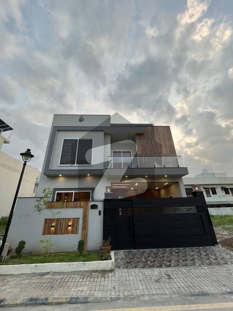 کوہستان انکلیو واہ کینٹ,واہ میں 5 کمروں کا 7 مرلہ مکان 3.4 کروڑ میں برائے فروخت۔ کوہستان انکلیو واہ کینٹ,واہ میں 5 کمروں کا 7 مرلہ مکان 3.4 کروڑ میں برائے فروخت۔