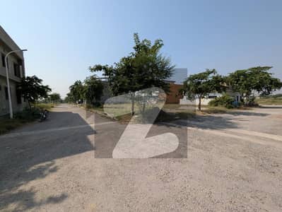 GULBERG RESIDENCIA BLOCK P CORNER PLOT 4 SALE GULBERG RESIDENCIA BLOCK P CORNER PLOT 4 SALE