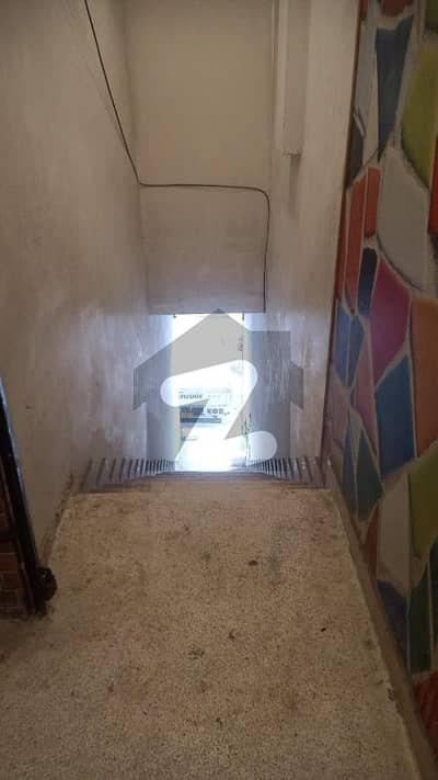 Corner 6 Marla Separate, Safe &Amp;Amp; Airy Hall For Go Down For Rent