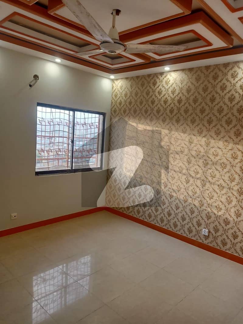 نارتھ ناظم آباد ۔ بلاک بی نارتھ ناظم آباد,کراچی میں 3 کمروں کا 3 کنال فلیٹ 1.1 لاکھ میں کرایہ پر دستیاب ہے۔