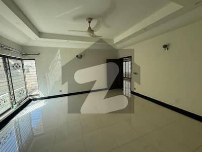 1 Kanal House For Rent