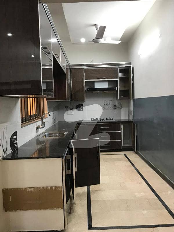 Upper portion available for rent Upper portion available for rent