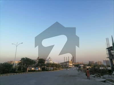 گلبرگ ریزیڈنشیا - ڈی مرکز گلبرگ ریزیڈنشیا,گلبرگ,اسلام آباد میں 1 کنال کمرشل پلاٹ 25.0 کروڑ میں برائے فروخت۔ گلبرگ ریزیڈنشیا - ڈی مرکز گلبرگ ریزیڈنشیا,گلبرگ,اسلام آباد میں 1 کنال کمرشل پلاٹ 25.0 کروڑ میں برائے فروخت۔