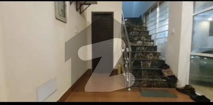 11 Marla Beautiful House For Rent 11 Marla Beautiful House For Rent