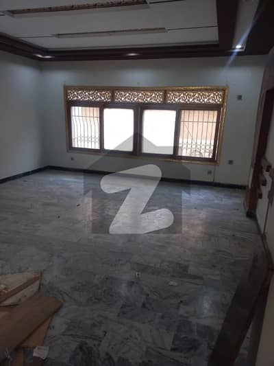 Upper Portion In Gulshan-e-Iqbal - Block 4 Sized 400 Square Yards Is Available Upper Portion In Gulshan-e-Iqbal - Block 4 Sized 400 Square Yards Is Available