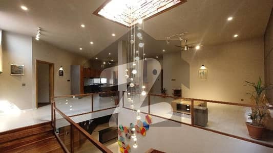 ڈی ایچ اے فیز 2 - سیکٹر ڈی ڈی ایچ اے ڈیفینس فیز 2,ڈی ایچ اے ڈیفینس,اسلام آباد میں 5 کمروں کا 1 کنال مکان 10.0 کروڑ میں برائے فروخت۔