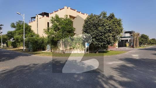 ڈی ایچ اے فیز 7 - بلاک آر فیز 7,ڈیفنس (ڈی ایچ اے),لاہور میں 5 کمروں کا 2 کنال مکان 38.5 کروڑ میں برائے فروخت۔ ڈی ایچ اے فیز 7 - بلاک آر فیز 7,ڈیفنس (ڈی ایچ اے),لاہور میں 5 کمروں کا 2 کنال مکان 38.5 کروڑ میں برائے فروخت۔