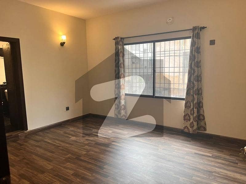 سحر کمرشل ایریا ڈی ایچ اے فیز 7,ڈی ایچ اے ڈیفینس,کراچی میں 3 کمروں کا 9 مرلہ فلیٹ 2.7 کروڑ میں برائے فروخت۔ سحر کمرشل ایریا ڈی ایچ اے فیز 7,ڈی ایچ اے ڈیفینس,کراچی میں 3 کمروں کا 9 مرلہ فلیٹ 2.7 کروڑ میں برائے فروخت۔