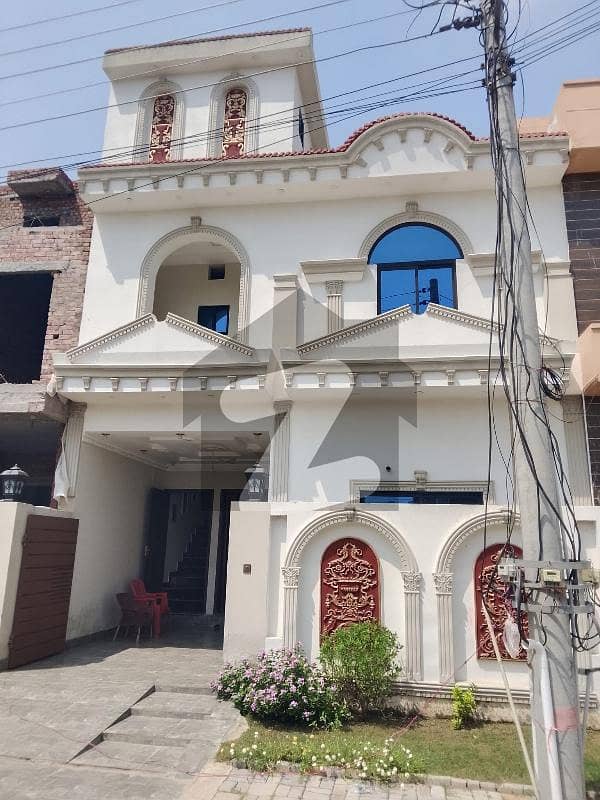 سینٹرل پارک ۔ بلاک اے سینٹرل پارک ہاؤسنگ سکیم,لاہور میں 3 کمروں کا 5 مرلہ مکان 75.0 ہزار میں کرایہ پر دستیاب ہے۔ سینٹرل پارک ۔ بلاک اے سینٹرل پارک ہاؤسنگ سکیم,لاہور میں 3 کمروں کا 5 مرلہ مکان 75.0 ہزار میں کرایہ پر دستیاب ہے۔