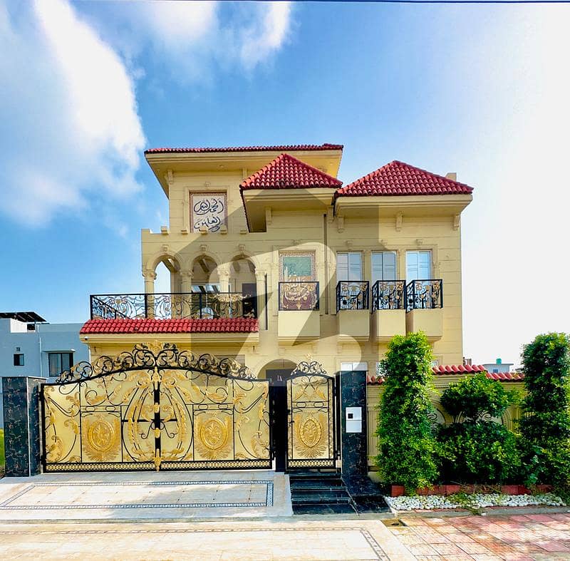 10 Marla Luxury House For Sale