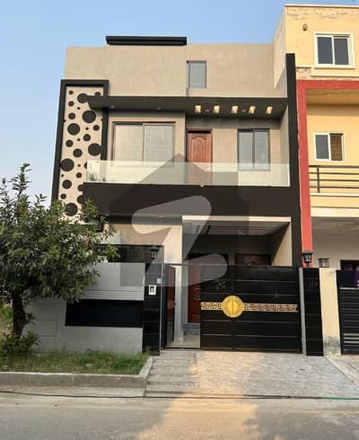 نیو لاہور سٹی ۔ فیز 2 نیو لاهور سٹی,لاہور میں 2 کمروں کا 3 مرلہ مکان 1.04 کروڑ میں برائے فروخت۔ نیو لاہور سٹی ۔ فیز 2 نیو لاهور سٹی,لاہور میں 2 کمروں کا 3 مرلہ مکان 1.04 کروڑ میں برائے فروخت۔