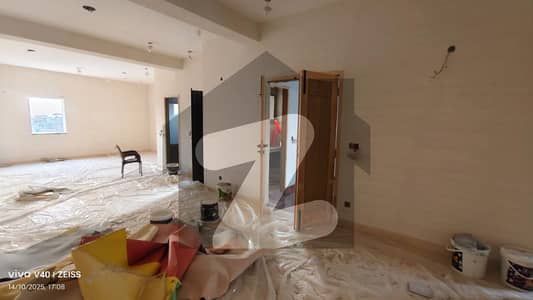 10 Marla Commercial Furnished Floor Opposite Shaukat Khanum Near Cafe Daastan