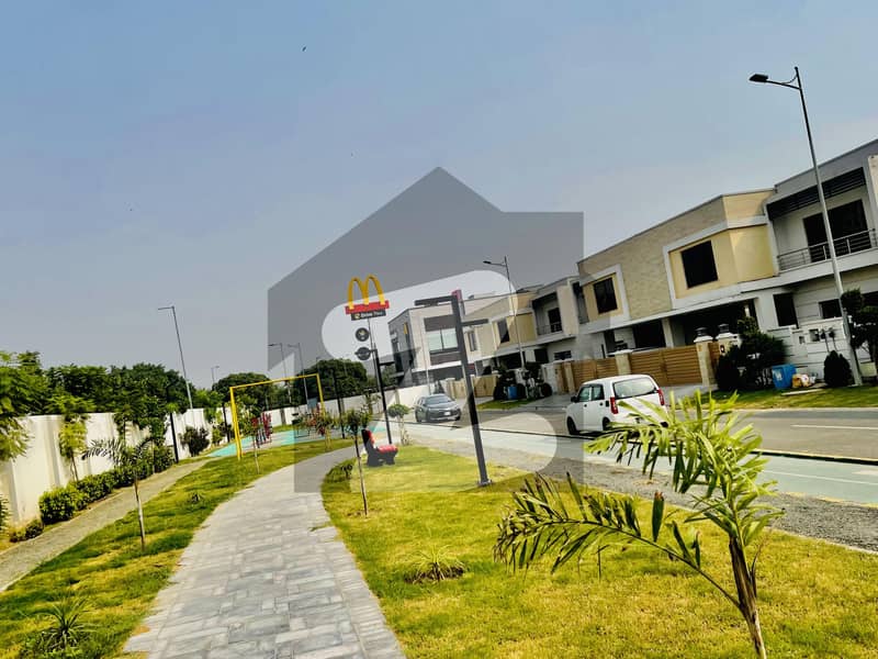 عسکری 10 عسکری,لاہور میں 5 کمروں کا 15 مرلہ مکان 9.5 کروڑ میں برائے فروخت۔ عسکری 10 عسکری,لاہور میں 5 کمروں کا 15 مرلہ مکان 9.5 کروڑ میں برائے فروخت۔